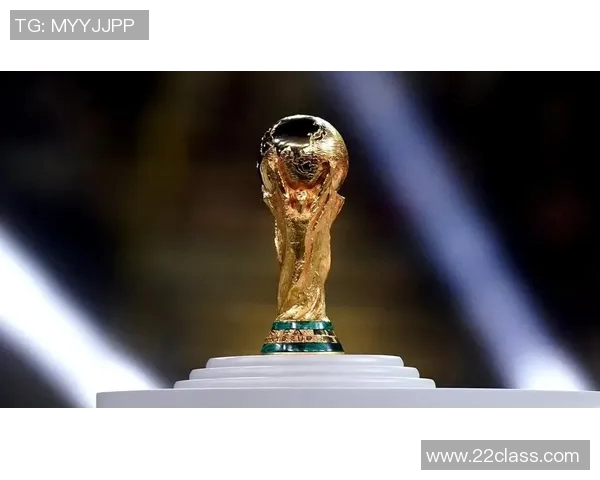 世界杯奖杯背后的传奇故事与足球荣耀的象征意义